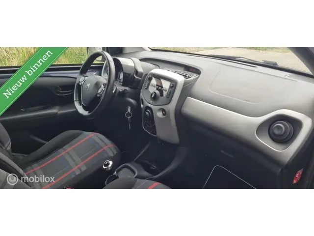 Peugeot 108 1.0 VTi Active AUTOMAAT/5DEURS 2014 Benzine 14