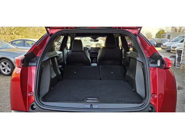 Peugeot 2008 1.2 PureTech GT Pack 2021 Benzine 27