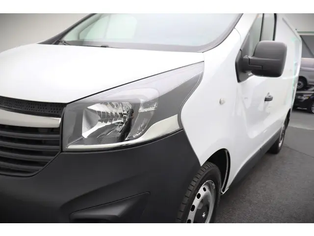 Opel Vivaro 1.6 CDTI L1H1 Sport EcoFlex 2018 Diesel 26