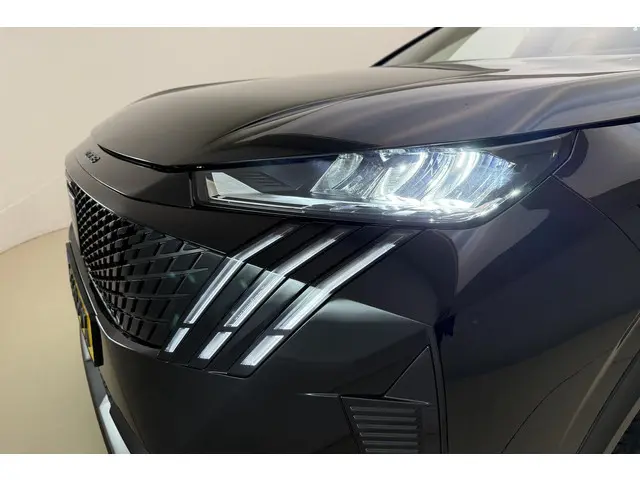 Peugeot e-3008 Allure 73 kWh 2024 Elektrisch 36