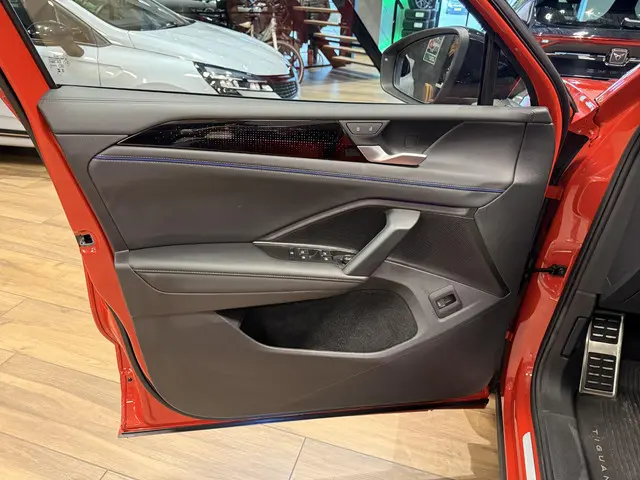 Volkswagen Tiguan 1.5 eTSI R-Line Edition 2024 Benzine 21