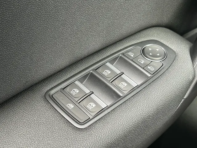 Mitsubishi ASX 1.6 HEV Instyle 2025 Benzine 22