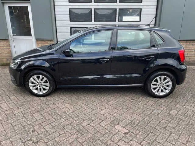 Volkswagen Polo 2