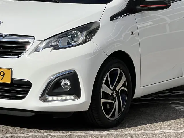 Peugeot 108 1.0 e-VTi Première 2015 Benzine 6