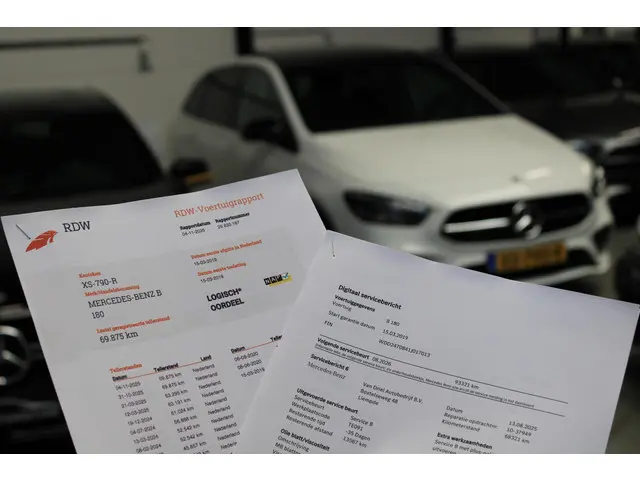 Mercedes-Benz B-Klasse 180 AMG 2019 Benzine 13