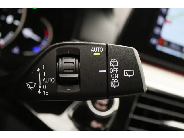 BMW 5 Serie Touring 520i High Executive 2018 Benzine 40