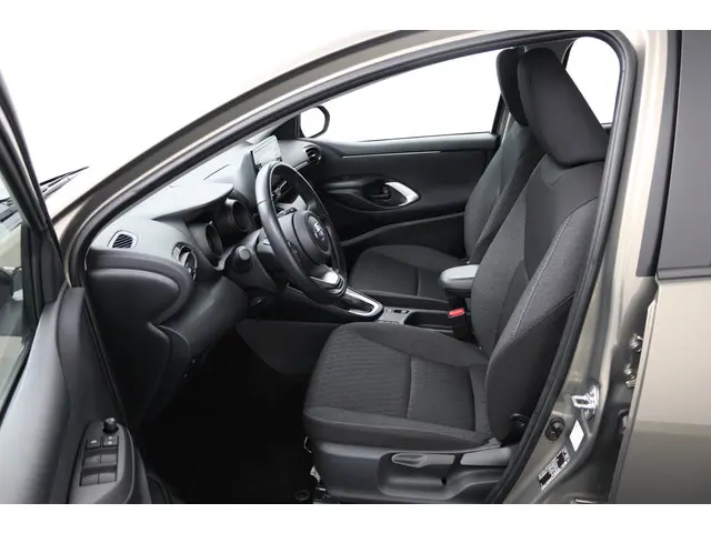 Toyota Yaris 1.5 Hybrid Dynamic 2022 Hybride Benzine 17