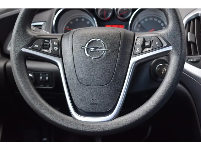 Opel Astra 1.4 Turbo Business + 2014 Benzine 19