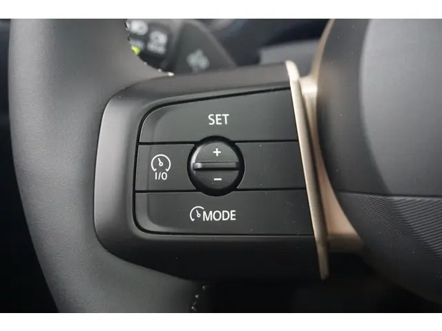 MINI 5-Deurs Cooper C 2025 Benzine 12