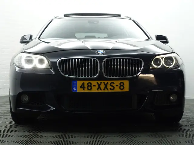BMW 5 Serie Touring 520i 184Pk M Sport Aut- 2012 Benzine 31