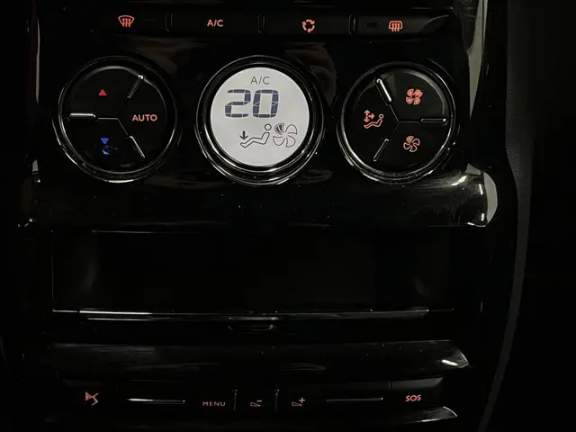 DS DS 3 1.2 PureTech Performance Line 2018 Benzine 19