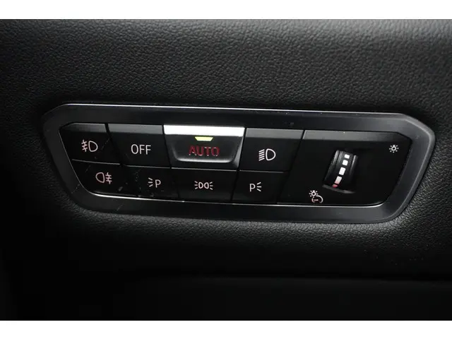 BMW X5 xDrive45e 2019 Hybride Benzine 42