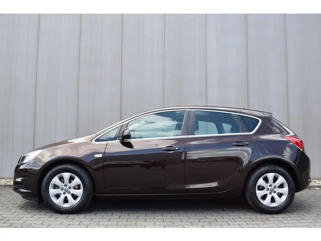Opel Astra 1.4 Turbo Business + 2014 Benzine 3