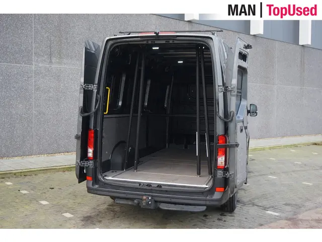 Volkswagen Crafter 35 2.0 TDI L4H3 Highline 2022 Diesel 32
