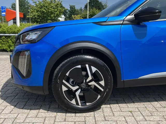 Peugeot 2008 1.2 130 PK Automaat Allure 2024 Benzine 39