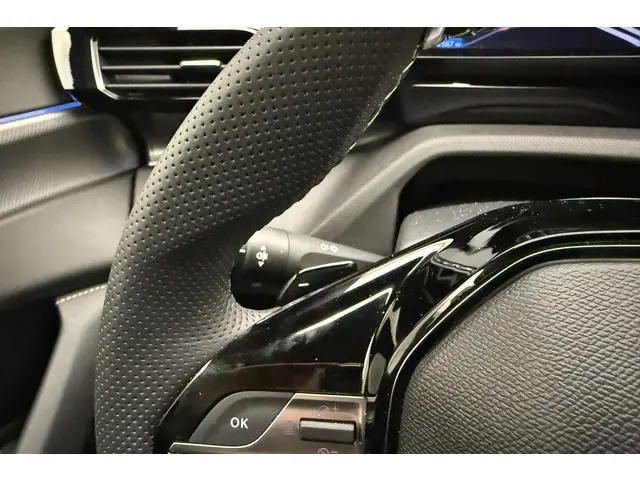 Peugeot 408 e-408 GT Avantage 58 kWh 2025 Elektrisch 25
