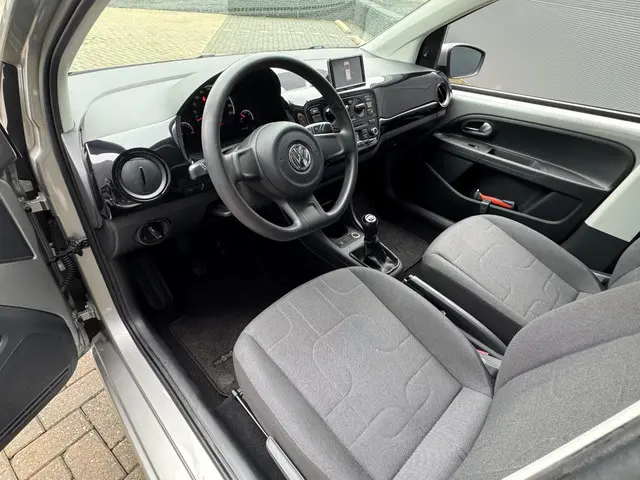 Volkswagen up! 1.0 move up! 5 Deurs / Navi / Nap 2014 Benzine 11