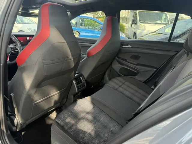 Volkswagen Golf 2.0 TSI GTI pano 2024 2024 Benzine 5