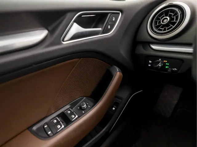 Audi A3 Sportback 1.4 e-tron Sport 2018 Hybride Benzine 27