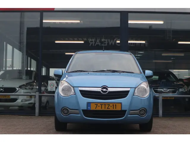 Opel Agila 1.0 Berlin 2014 Benzine 8