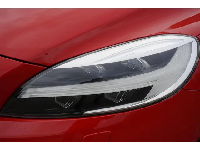 Volvo V40 T2 Nordic+ 2016 Benzine 6