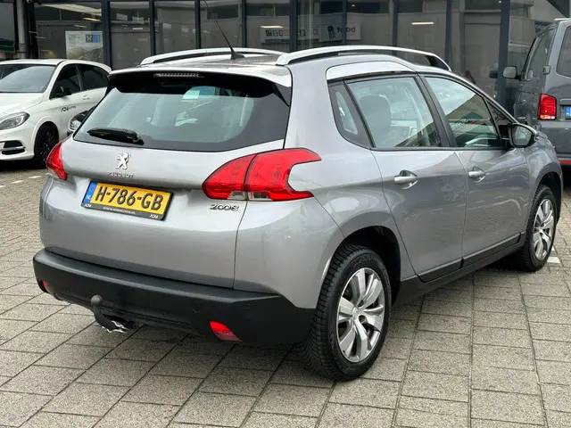Peugeot 2008 1.2 VTi Allure 2013 Benzine 13