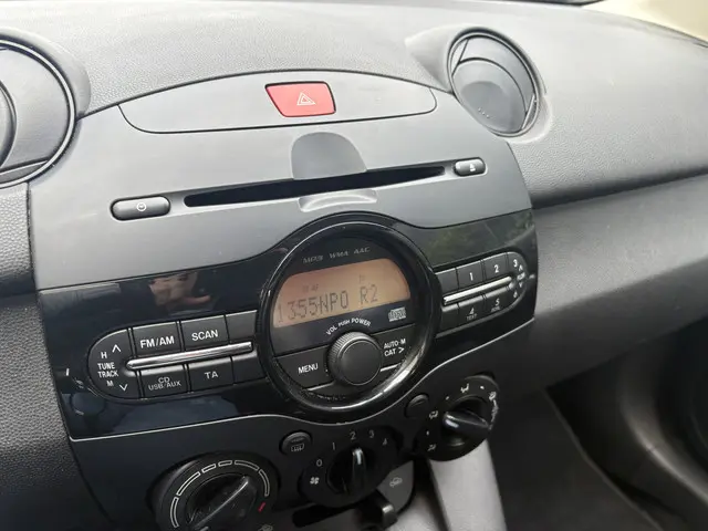 Mazda 2 1.3 XS / ELEC RAMEN / 3-DEURS / 143dkm! NAP! 2013 Benzine 9