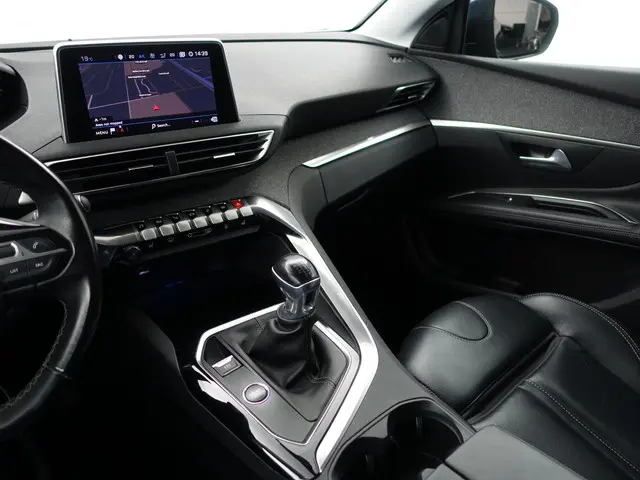 Peugeot 5008 1.2 PureTech Premium GT Line- 2018 Benzine 8