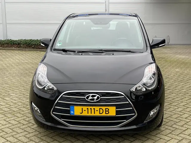 Hyundai ix20 1.6i Premium 2018 Benzine 18