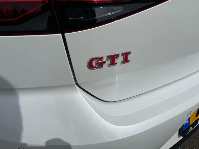Volkswagen Golf 2.0 TSI GTI TCR 2019 Benzine 11