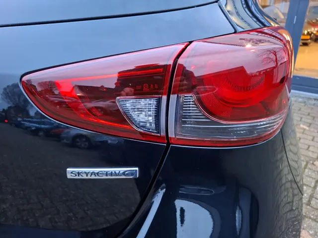 Mazda 2 1.5 Skyactiv-G Sportive 2022 Benzine 18