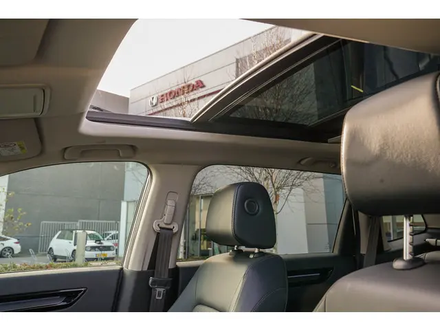 Honda CR-V 2.0i e:HEV ELEGANCE 2024 Hybride Benzine 9