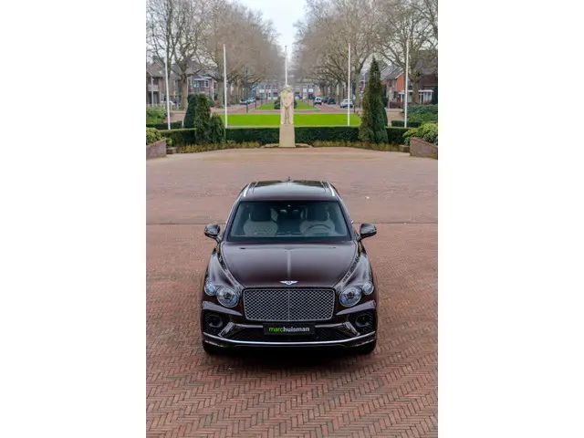 Bentley Bentayga 3.0 V6 Hybrid 2022 Hybride Benzine 137