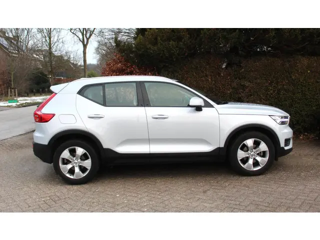 Volvo XC40 1.5 T3 Momentum Pro 2019 Benzine 12