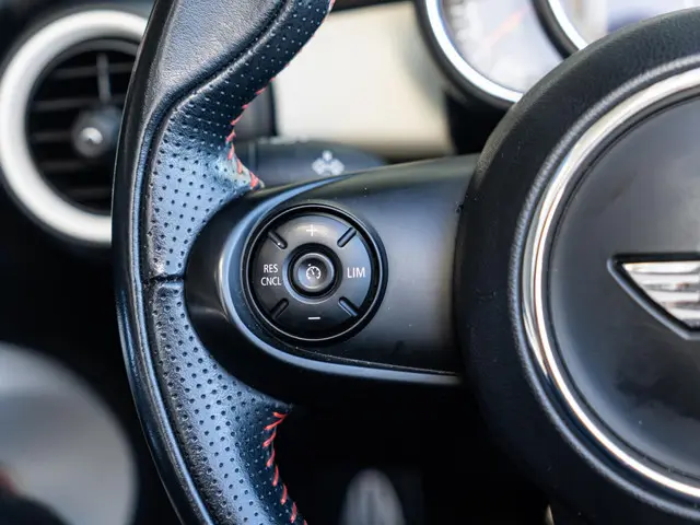 MINI Cooper Cabrio Aut. 2017 Benzine 24