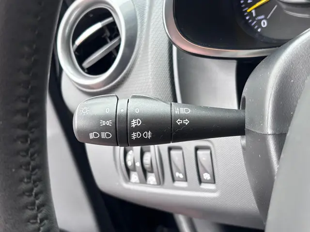 Renault Clio 0.9 TCe ECO Night&Day 2015 Benzine 25