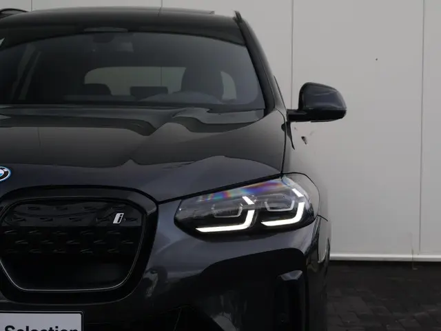 BMW iX3 High Executive 80 kWh 2023 Elektrisch 5