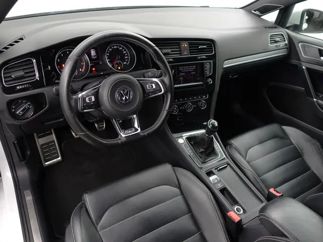 Volkswagen Golf 2