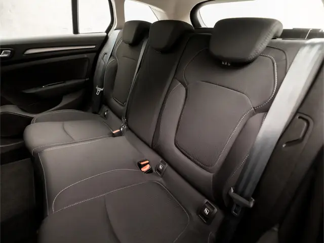 Renault Mégane Estate 1.3 TCe Sport Deluxe 2021 Benzine 16