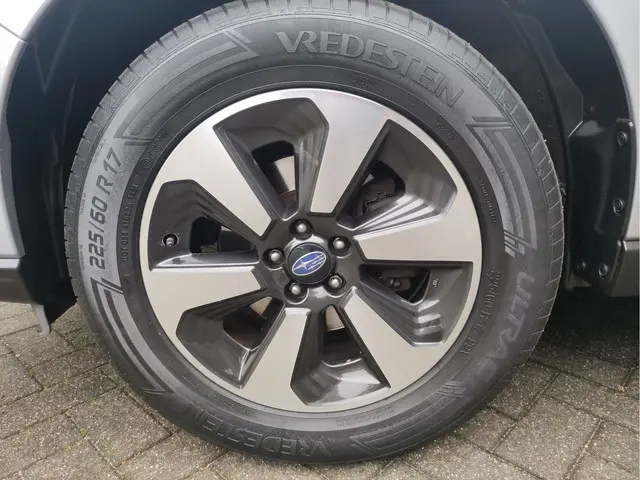 Subaru Forester 2.0 Premium 2017 Benzine 11