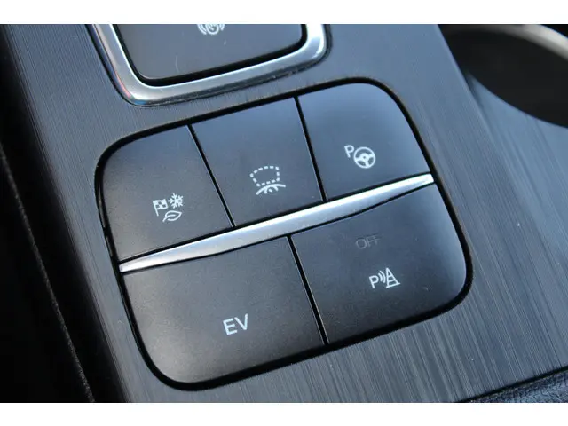 Ford Kuga 2.5 PHEV ST-Line 2022 Hybride Benzine 26