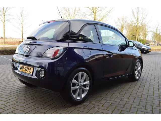 Opel ADAM 1.2 airco , cruise control 2016 Benzine 6