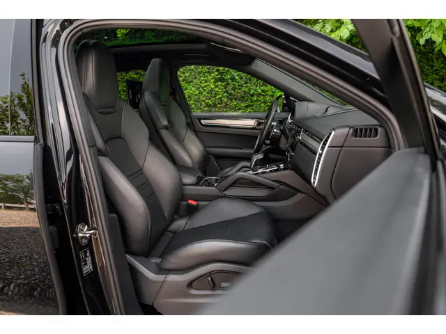 Porsche Cayenne Coupé 3.0 Platinum Edition 2022 Benzine 11