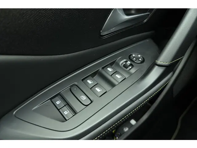 Peugeot 308 1.2T GT 2023 Benzine 19