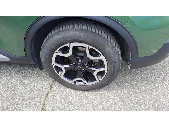 Ford Kuga 2.5 FHEV Active X 2024 Hybride Benzine 6