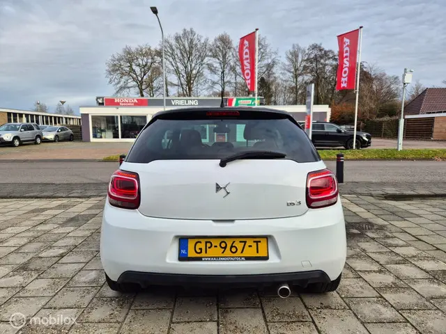 Citroën DS3 1.2 PureTech So Chic 2015 Benzine 25