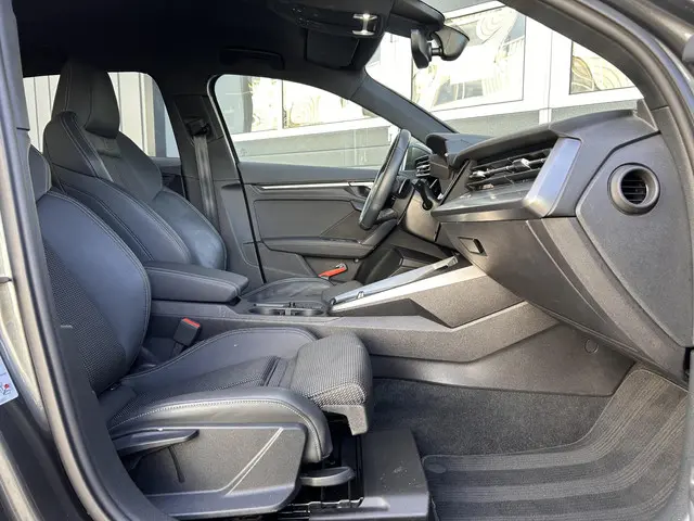 Audi A3 Sportback 30 TFSI S edition 2023 Benzine 14
