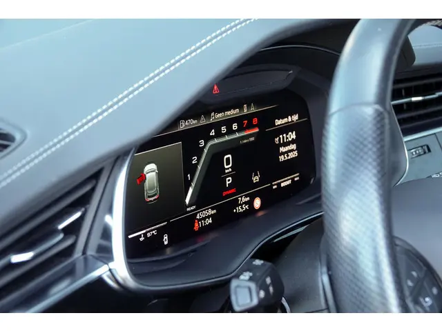 Audi SQ8 4.0 TFSI quattro 2021 Benzine 25
