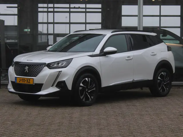 Peugeot 2008 1.2 PT Blue Lease Allure 2020 Benzine 5