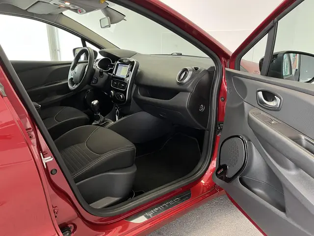 Renault Clio Estate 0.9 TCe Limited 2017 Benzine 11